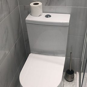 Serviced Apartment Cleaning Bath